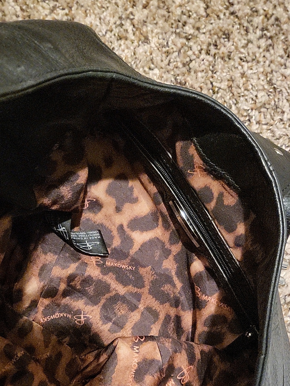 B Makowsky Classic Black Leather Hobo Shoulder Bag - Picture 6 of 7
